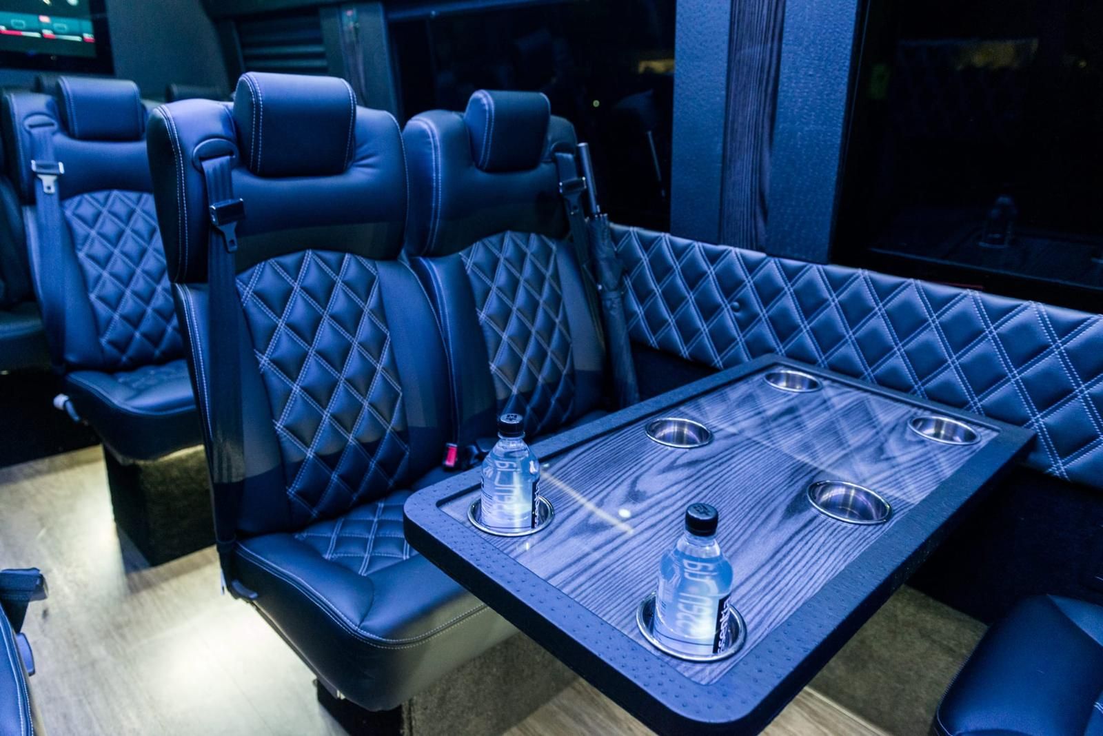 Executive Sprinter, up to 14 passengers